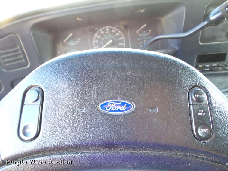 image for item BZ9870 1994 Ford Econoline E350 ambulance