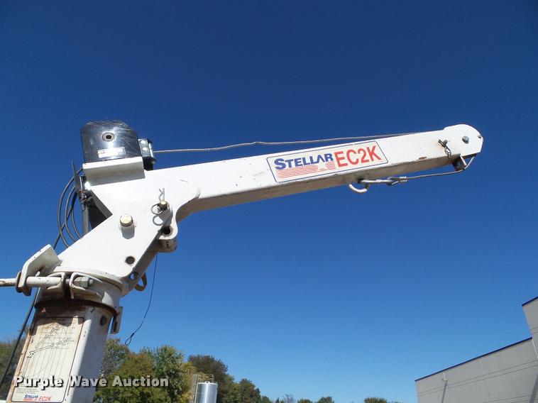 image for item BZ9871 1980 International 1754 flatbed truck with crane