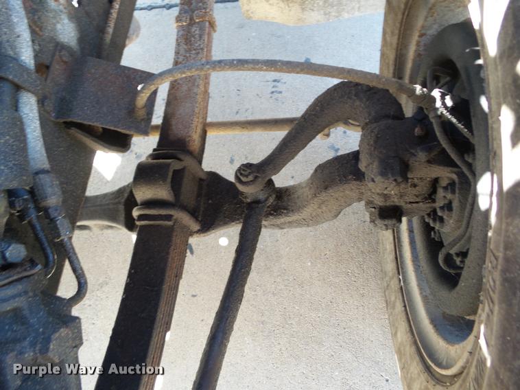 image for item BZ9871 1980 International 1754 flatbed truck with crane