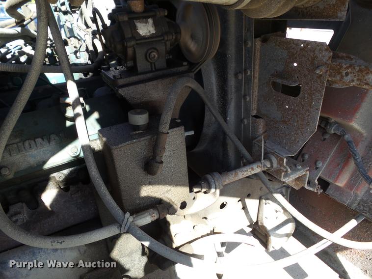 image for item BZ9871 1980 International 1754 flatbed truck with crane