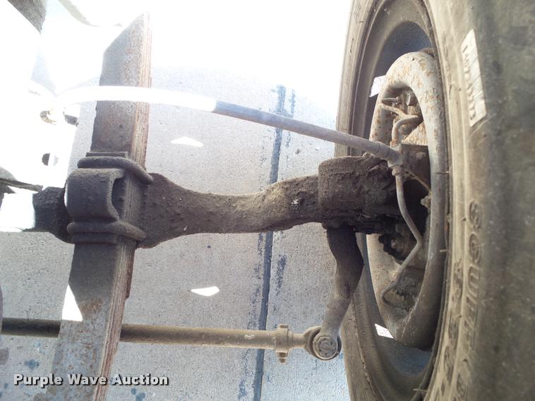 image for item BZ9871 1980 International 1754 flatbed truck with crane