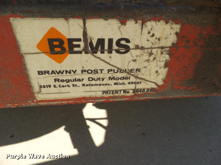 image for item BZ9871 1980 International 1754 flatbed truck with crane