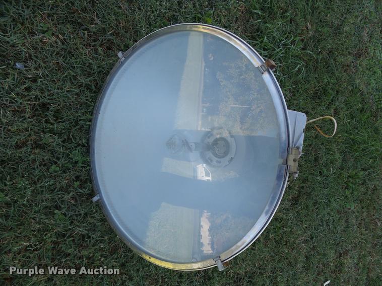 image for item CA9988 (11) Hubbell bay lights