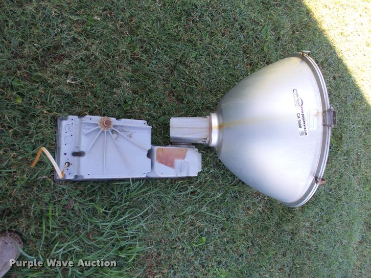 image for item CA9988 (11) Hubbell bay lights