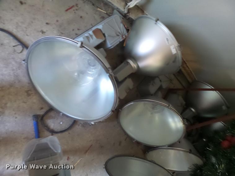 image for item CA9988 (11) Hubbell bay lights