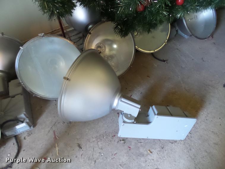 image for item CA9988 (11) Hubbell bay lights