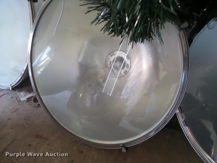 image for item CA9988 (11) Hubbell bay lights