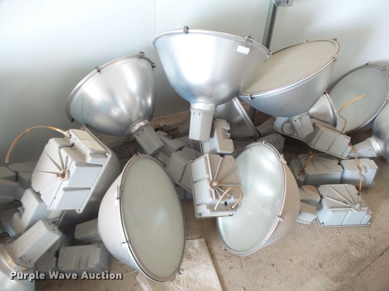 image for item CA9990 (31) Hubbell bay lights