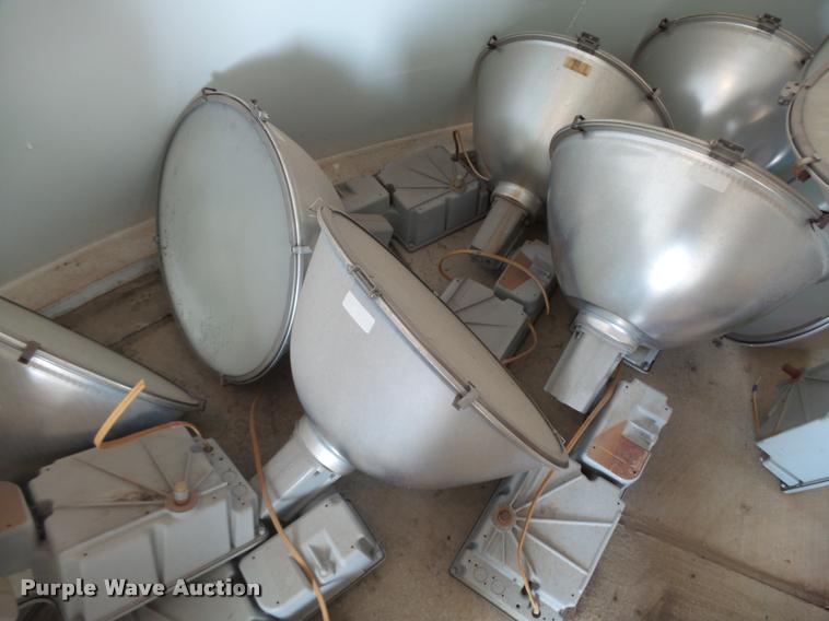 image for item CA9990 (31) Hubbell bay lights