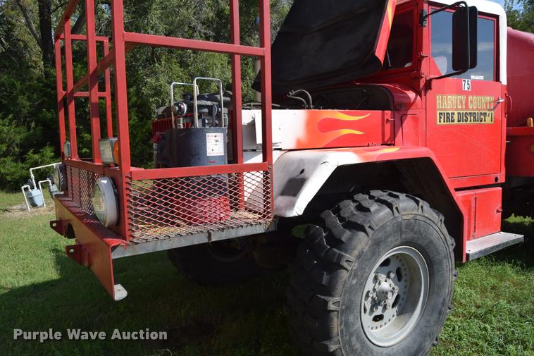 image for item CD9458 1968 Kaiser Jeep M35 flatbed truck