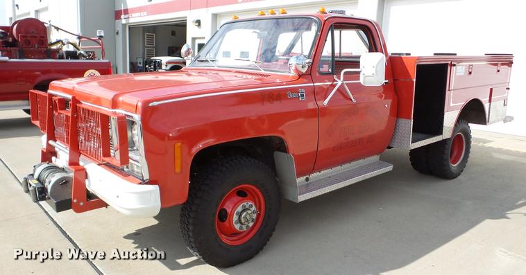 image for item DA2895 1979 GMC Sierra 35 fire truck