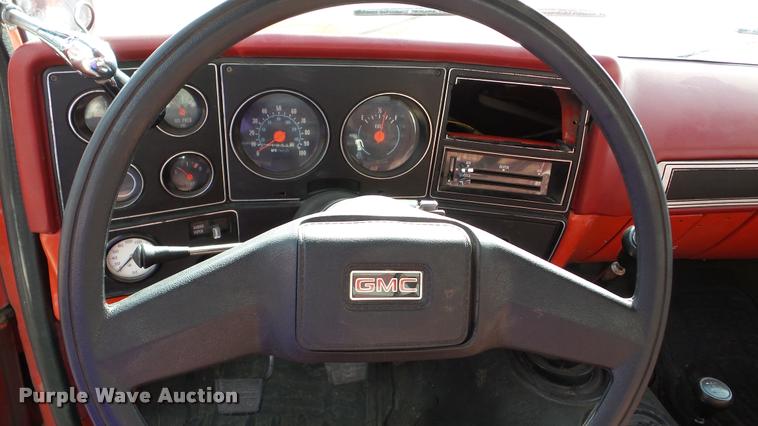 image for item DA2895 1979 GMC Sierra 35 fire truck