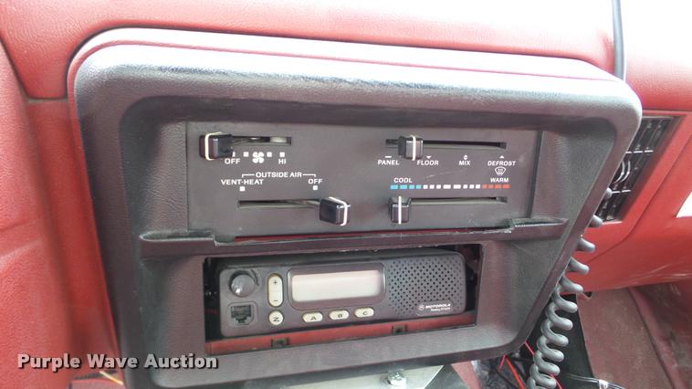 image for item DA2896 1988 Ford F350 fire truck