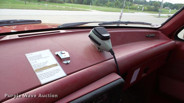 image for item DA2896 1988 Ford F350 fire truck