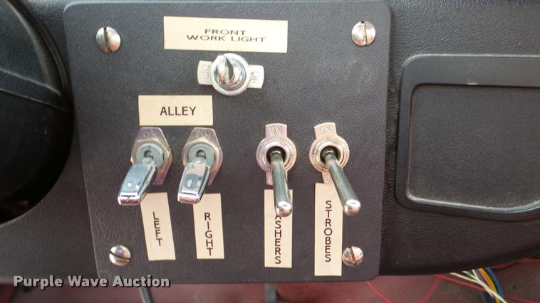 image for item DA2896 1988 Ford F350 fire truck