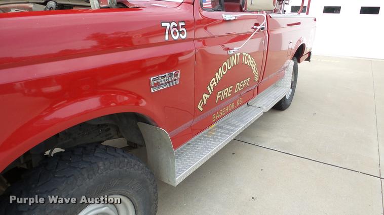 image for item DA2896 1988 Ford F350 fire truck