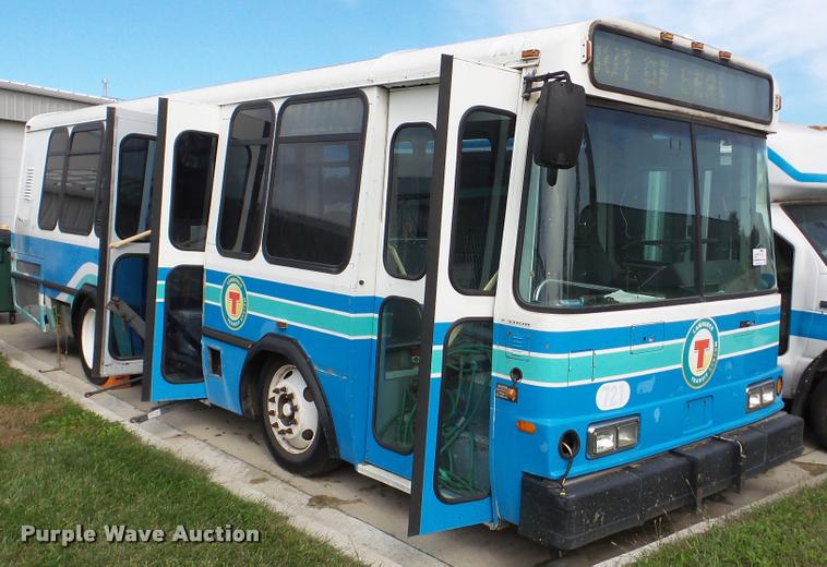 image for item DA2914 2002 Neoplan Eldorado National shuttle bus