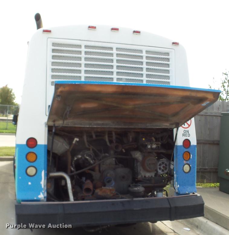 image for item DA2914 2002 Neoplan Eldorado National shuttle bus