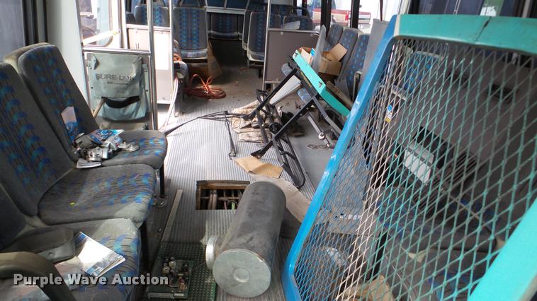 image for item DA2914 2002 Neoplan Eldorado National shuttle bus