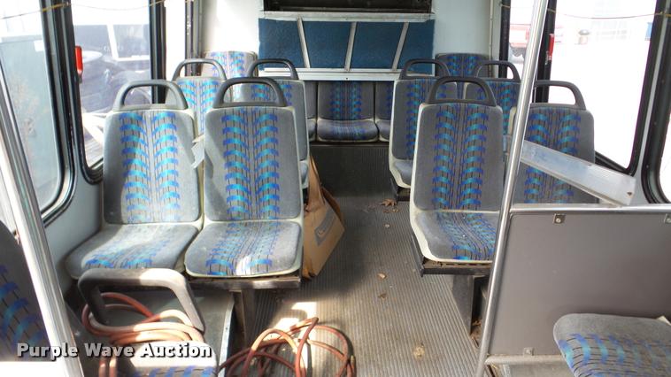 image for item DA2914 2002 Neoplan Eldorado National shuttle bus