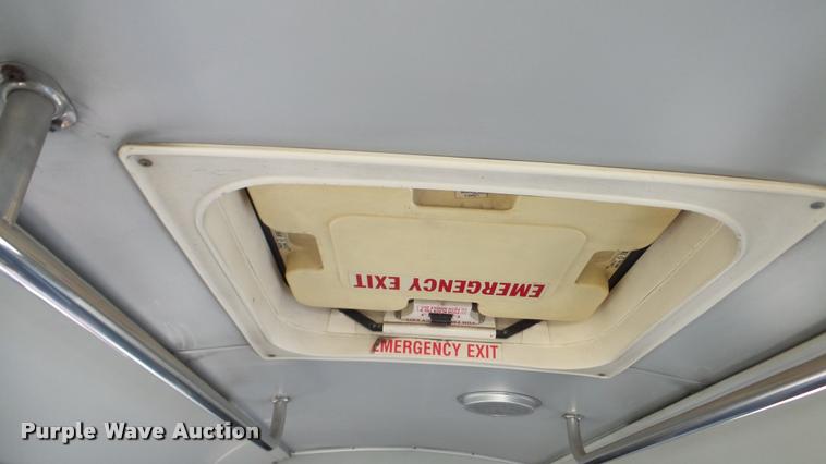 image for item DA2914 2002 Neoplan Eldorado National shuttle bus