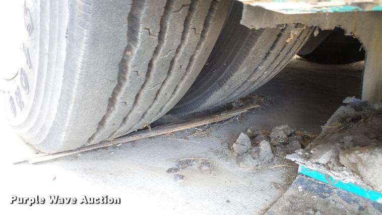 image for item DA2914 2002 Neoplan Eldorado National shuttle bus