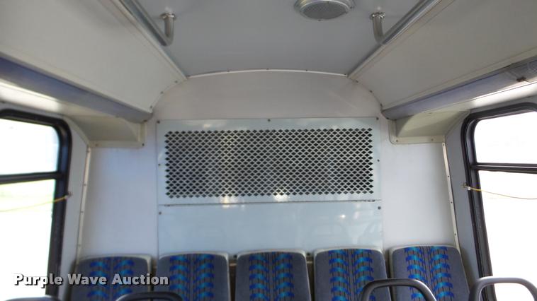 image for item DA2915 2002 Neoplan Eldorado National shuttle bus