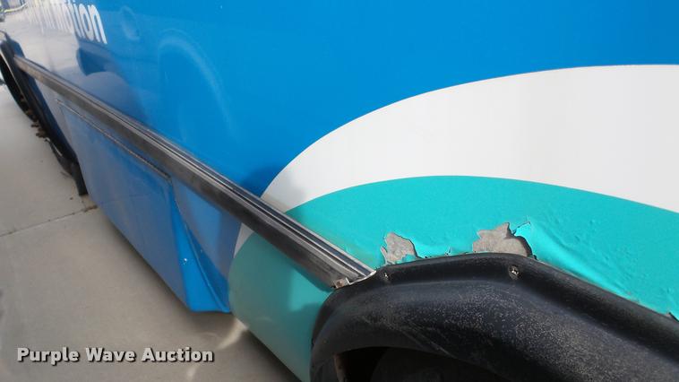 image for item DA2915 2002 Neoplan Eldorado National shuttle bus