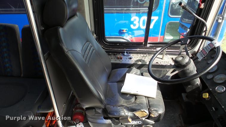 image for item DA2916 2002 Neoplan Eldorado National shuttle bus