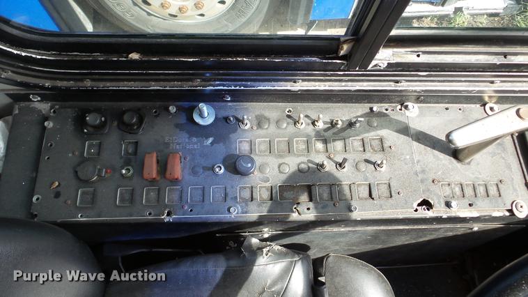 image for item DA2916 2002 Neoplan Eldorado National shuttle bus