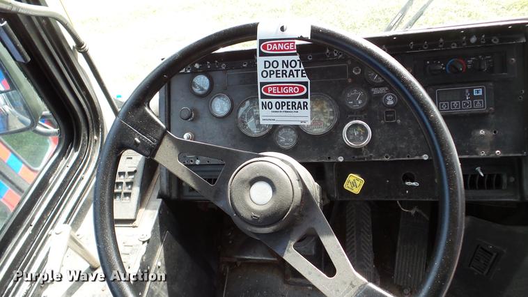 image for item DA2916 2002 Neoplan Eldorado National shuttle bus