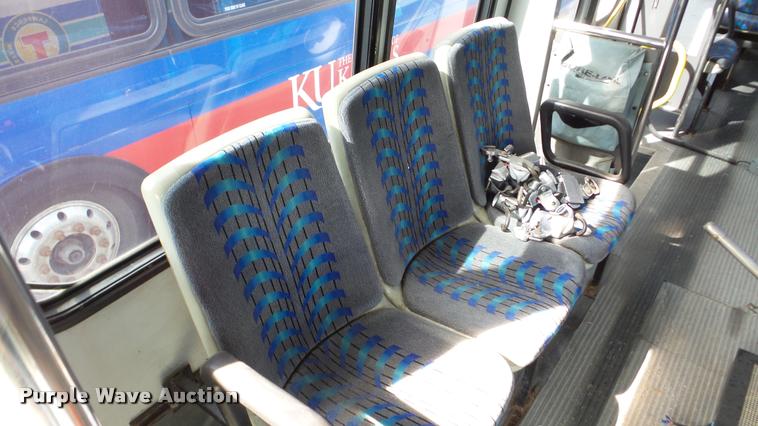 image for item DA2916 2002 Neoplan Eldorado National shuttle bus