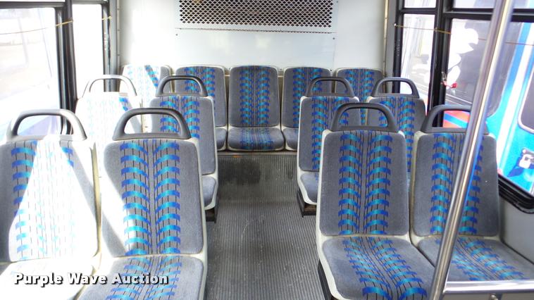 image for item DA2916 2002 Neoplan Eldorado National shuttle bus