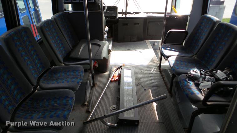 image for item DA2916 2002 Neoplan Eldorado National shuttle bus