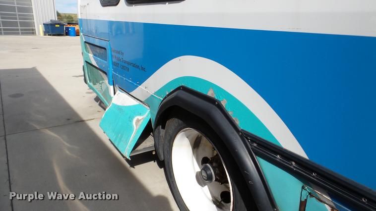 image for item DA2916 2002 Neoplan Eldorado National shuttle bus