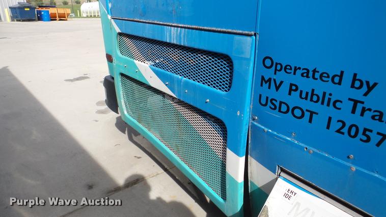 image for item DA2916 2002 Neoplan Eldorado National shuttle bus