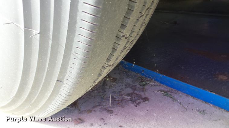 image for item DA2916 2002 Neoplan Eldorado National shuttle bus