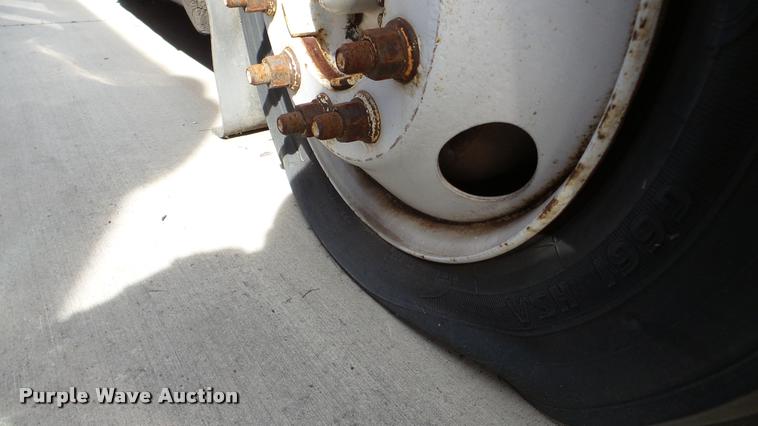 image for item DA2916 2002 Neoplan Eldorado National shuttle bus