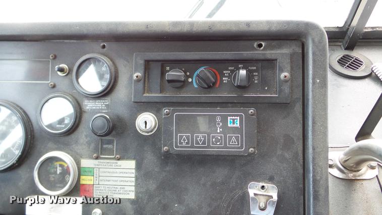 image for item DA2917 2002 Neoplan Eldorado National shuttle bus