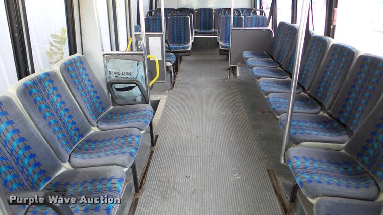 image for item DA2917 2002 Neoplan Eldorado National shuttle bus