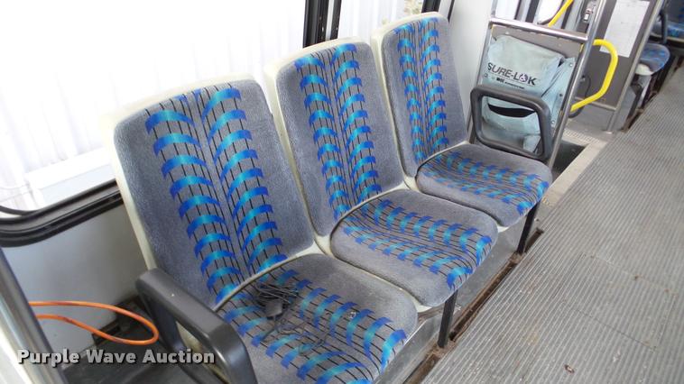 image for item DA2917 2002 Neoplan Eldorado National shuttle bus