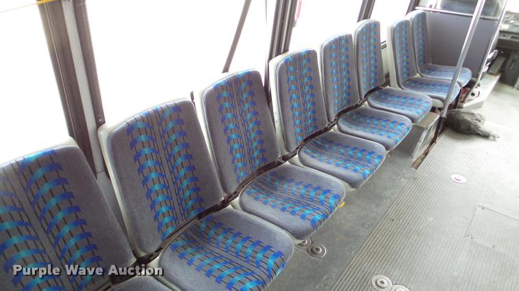 image for item DA2917 2002 Neoplan Eldorado National shuttle bus