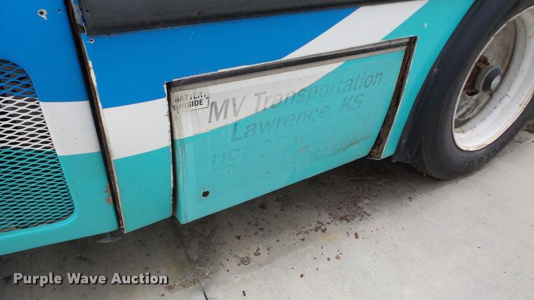 image for item DA2917 2002 Neoplan Eldorado National shuttle bus