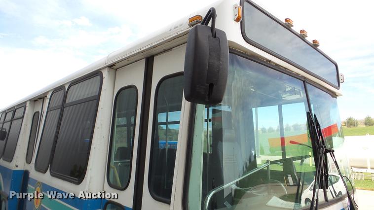 image for item DA2917 2002 Neoplan Eldorado National shuttle bus