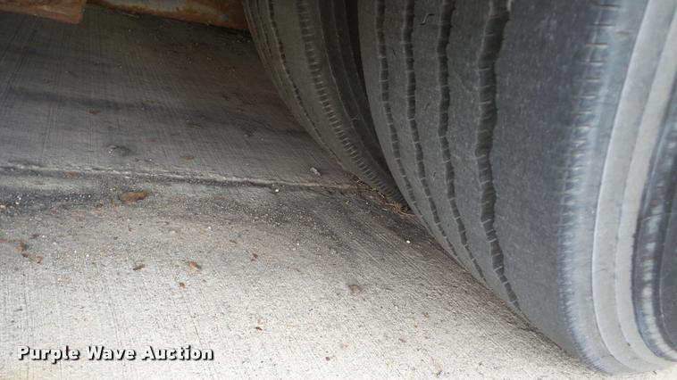 image for item DA2917 2002 Neoplan Eldorado National shuttle bus