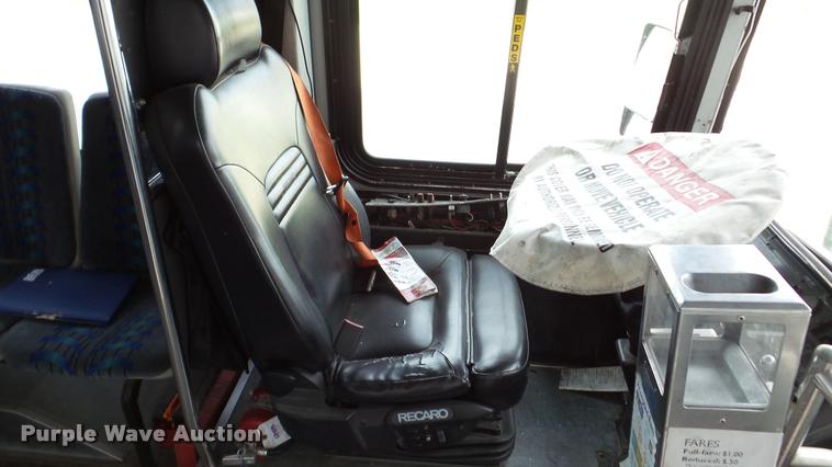 image for item DA2918 2002 Neoplan Eldorado National shuttle bus