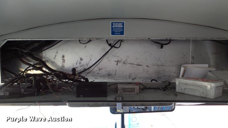 image for item DA2918 2002 Neoplan Eldorado National shuttle bus