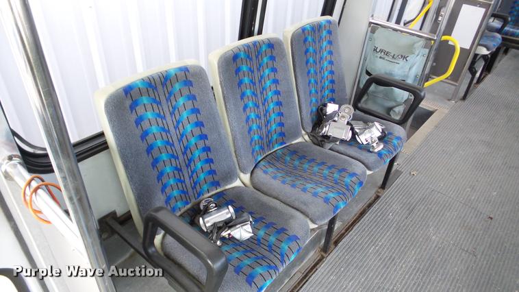 image for item DA2918 2002 Neoplan Eldorado National shuttle bus