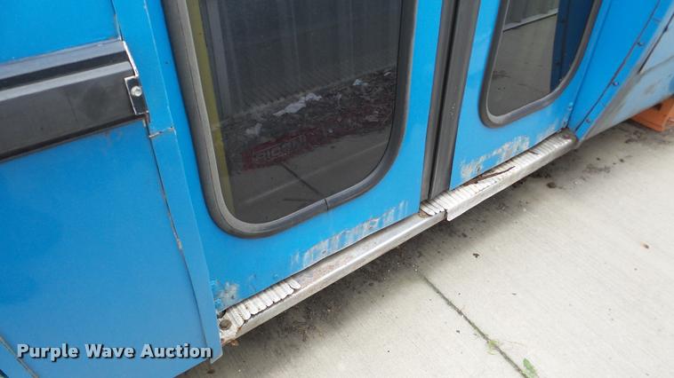 image for item DA2918 2002 Neoplan Eldorado National shuttle bus