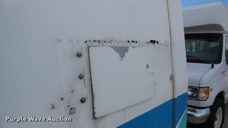 image for item DA2918 2002 Neoplan Eldorado National shuttle bus